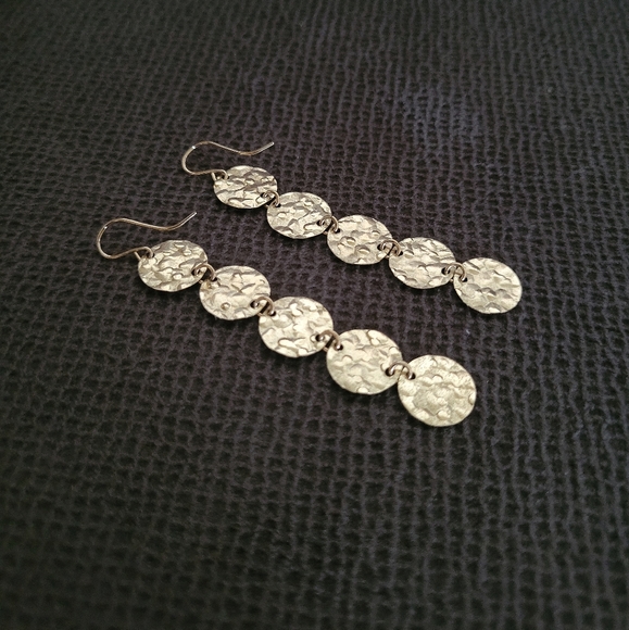 Gold💛 Filled Hammered🔨 Quintuplet5️⃣ Disc📀 Earrings - NWOT - Picture 8 of 10